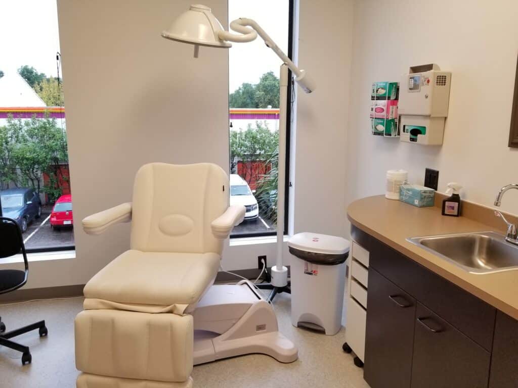 Maxim Hair Restoration & Transplants - Houston